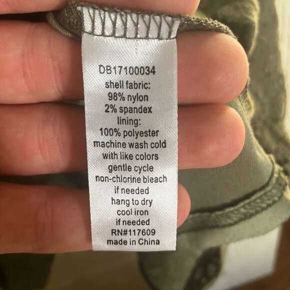 Downeast Dark green lace short sleeved with cute pattern! - Picture 3 of 7